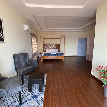 Oceanfront Wavecrest Hotel Lekki Extérieur photo