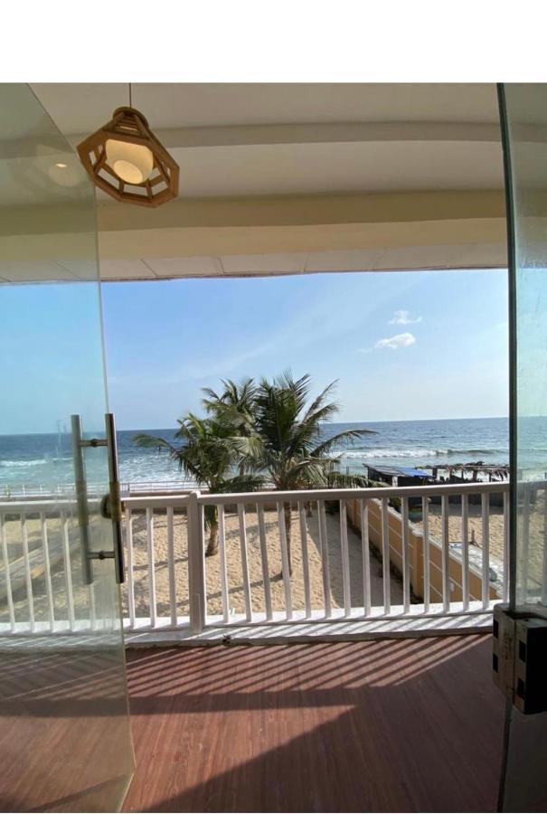Oceanfront Wavecrest Hotel Lekki Extérieur photo